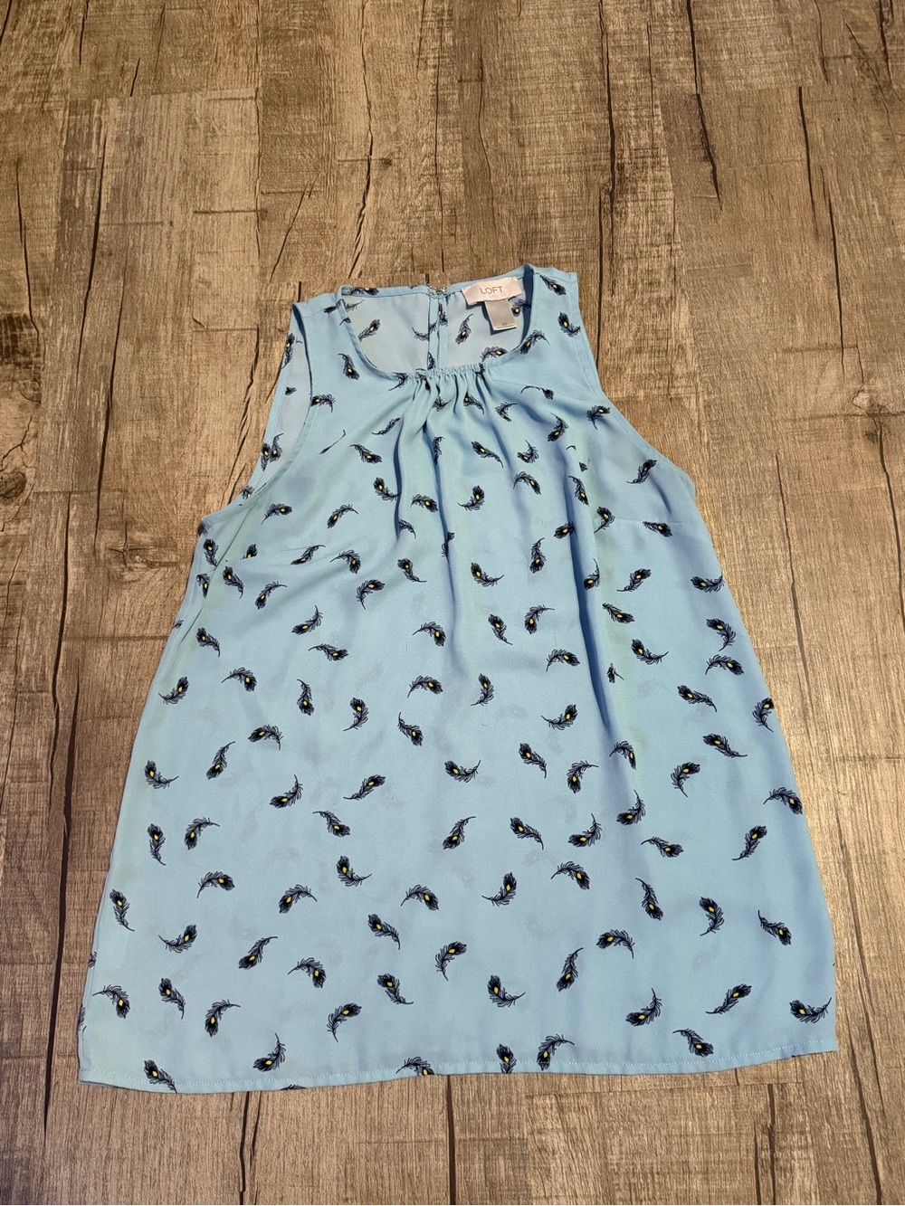 LOFT Light Blue Sleeveless Bird-Print Tank